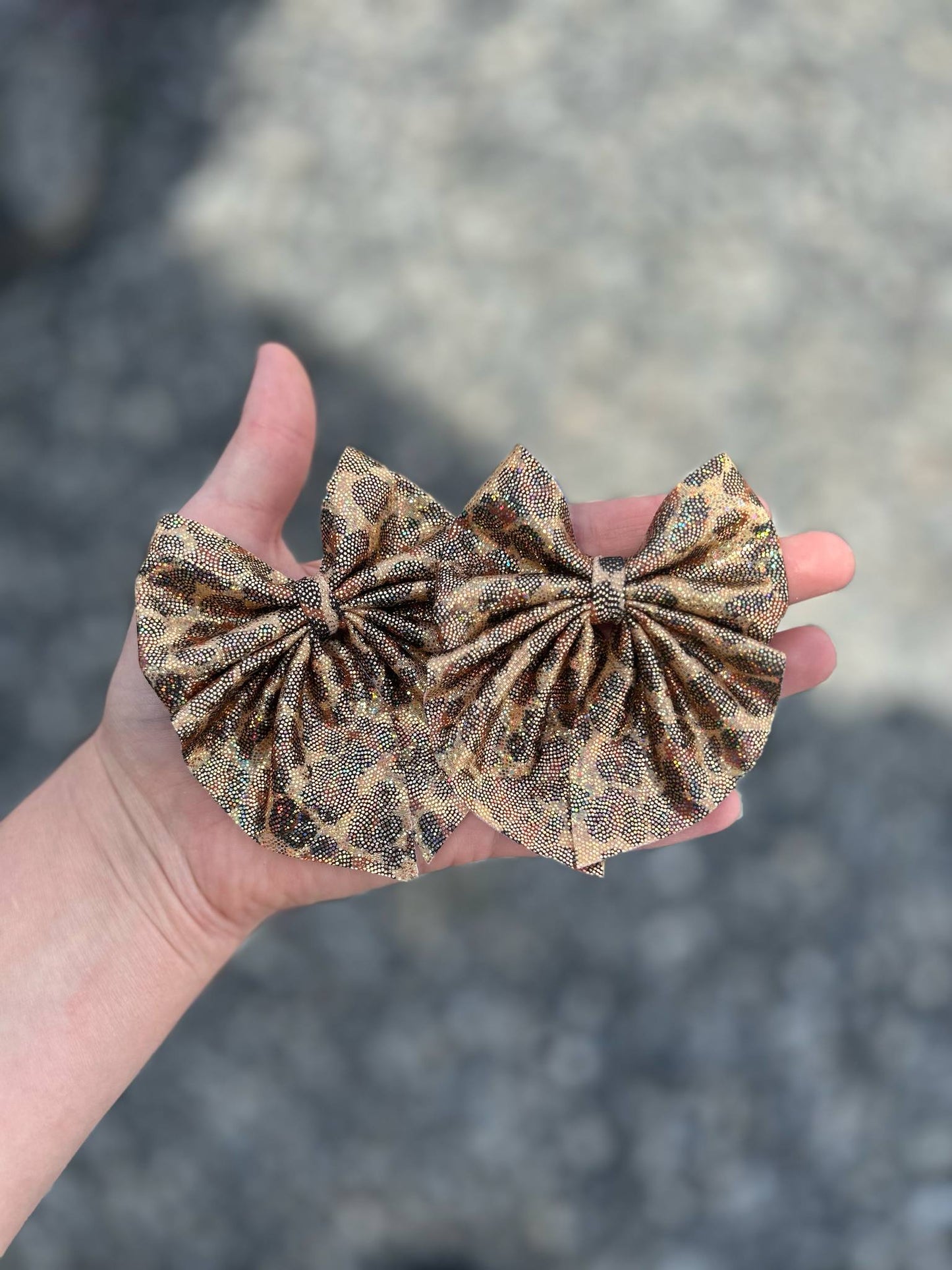 Cheeta/ Leopard pint holo bows