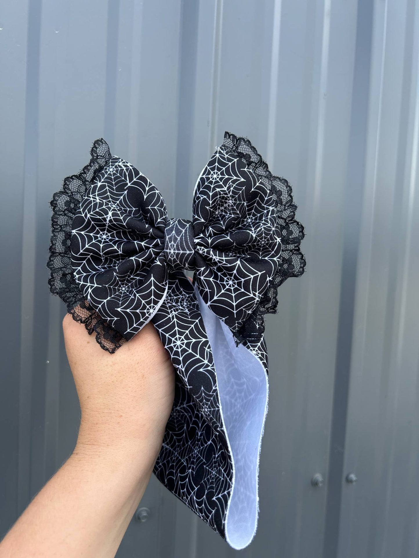 Spider web with lace bows - many styles