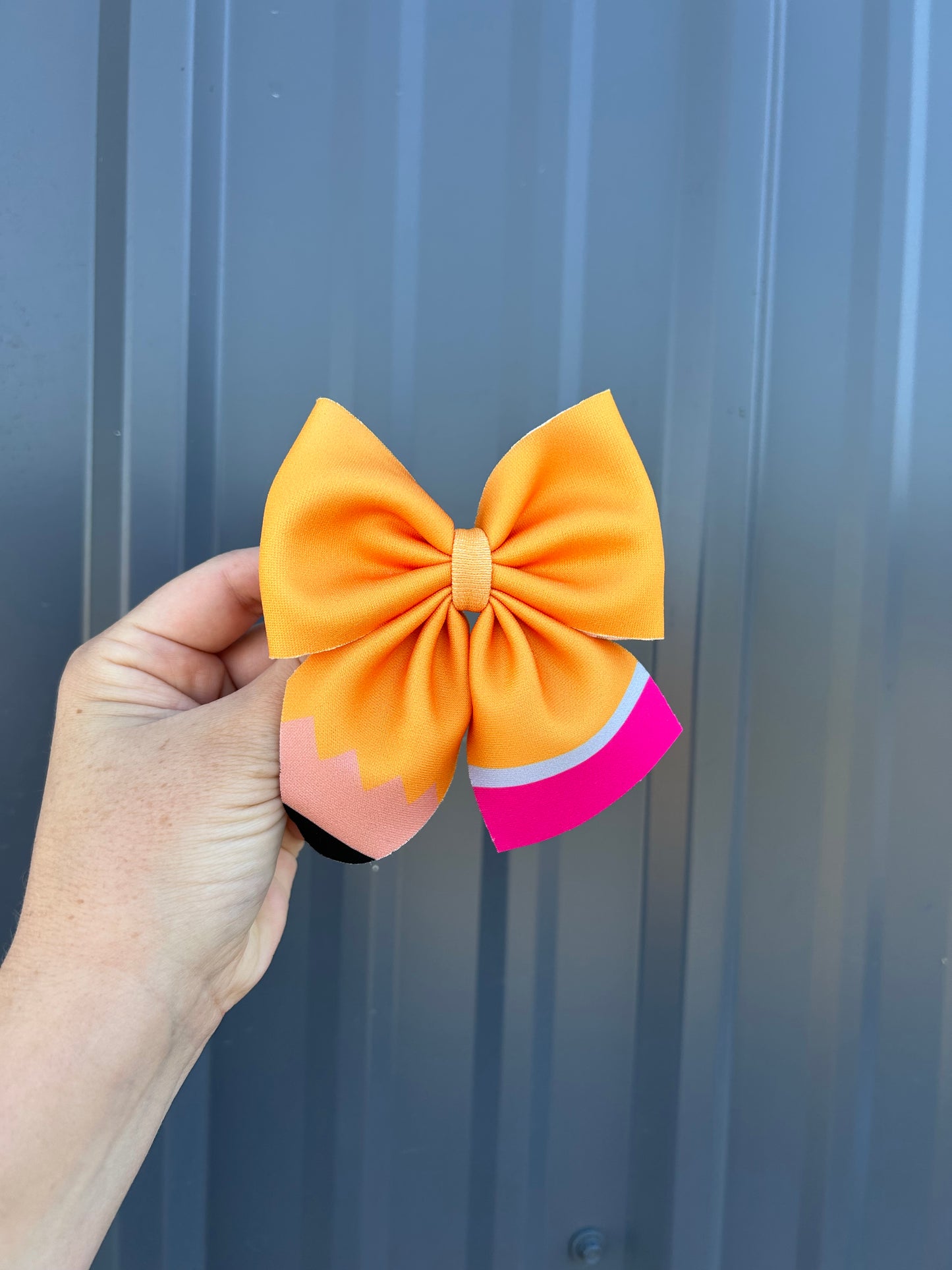 4" pencil sailor bow or piggies