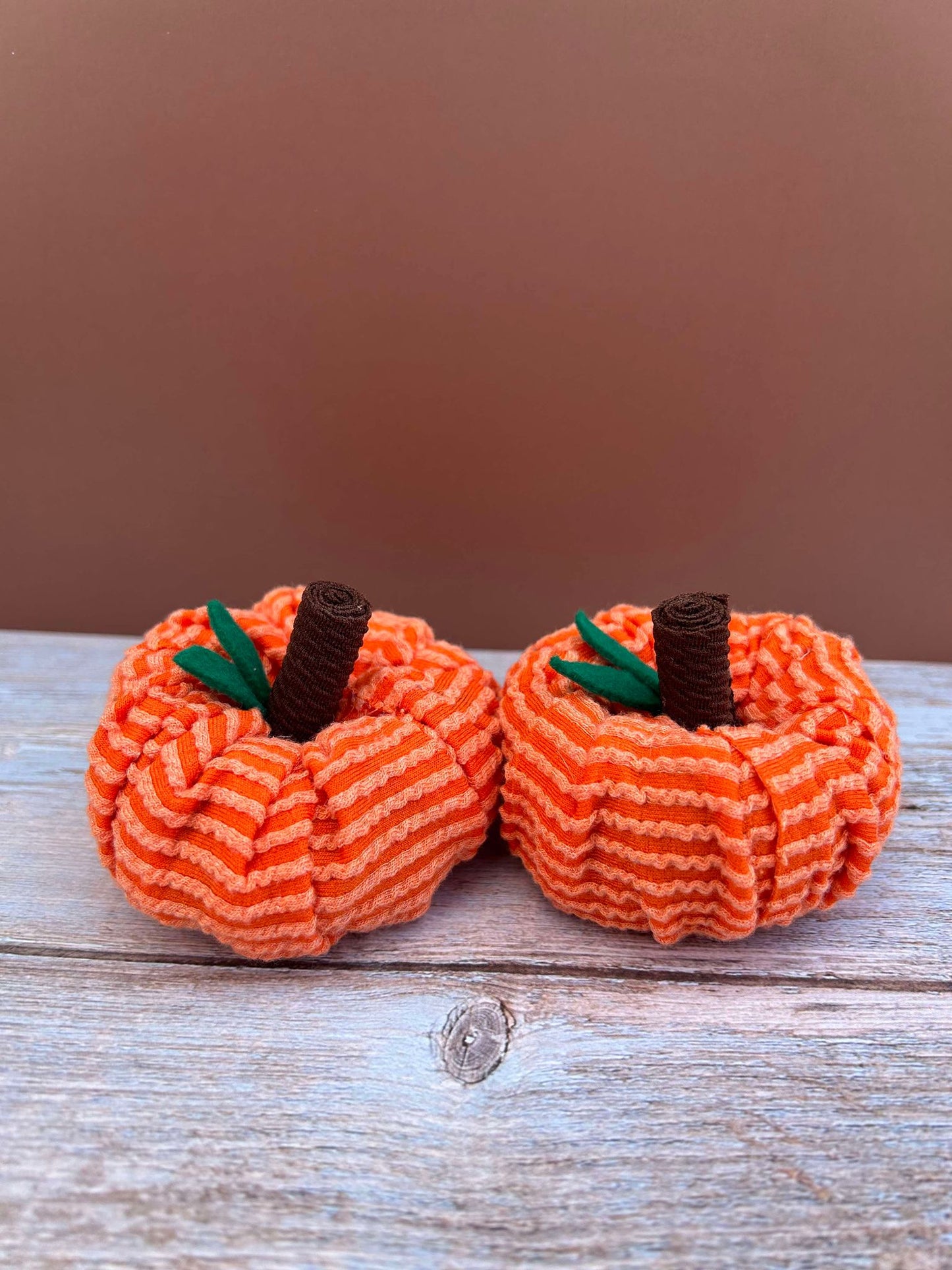 Pumpkin piggie bows set of 2 - on alligator clips