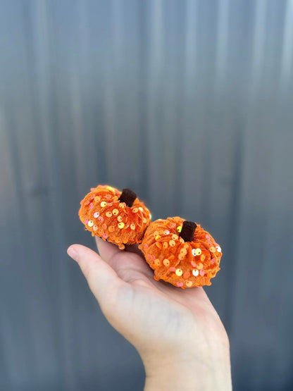 Pumpkin piggie bows set of 2 - on alligator clips