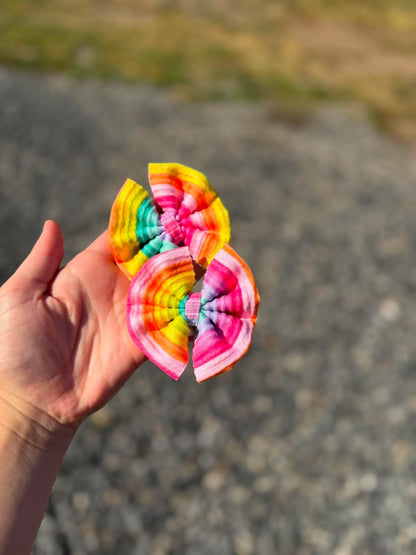 striped waved bows - all styles