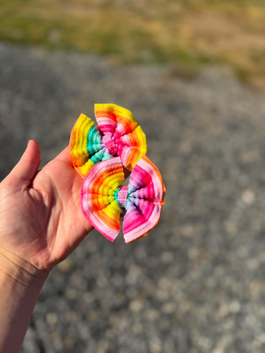 striped waved bows - all styles