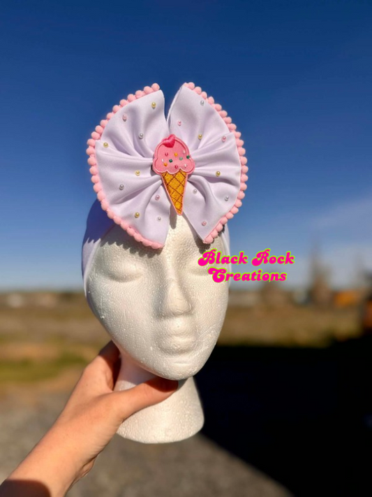 Ice cream patch with trim Bows