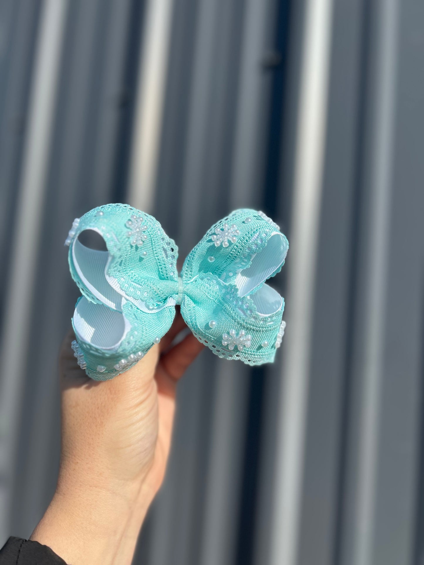 Snowflake ribbon bows - 4”