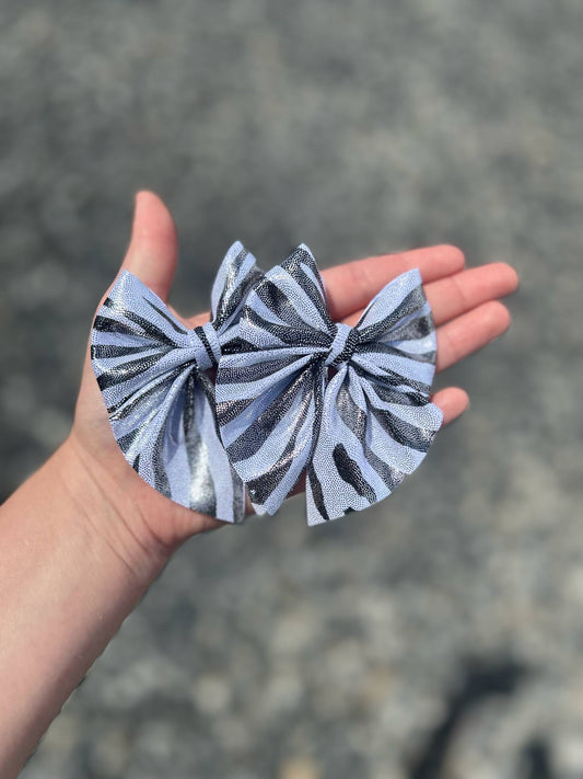 Zebra pint holo bows