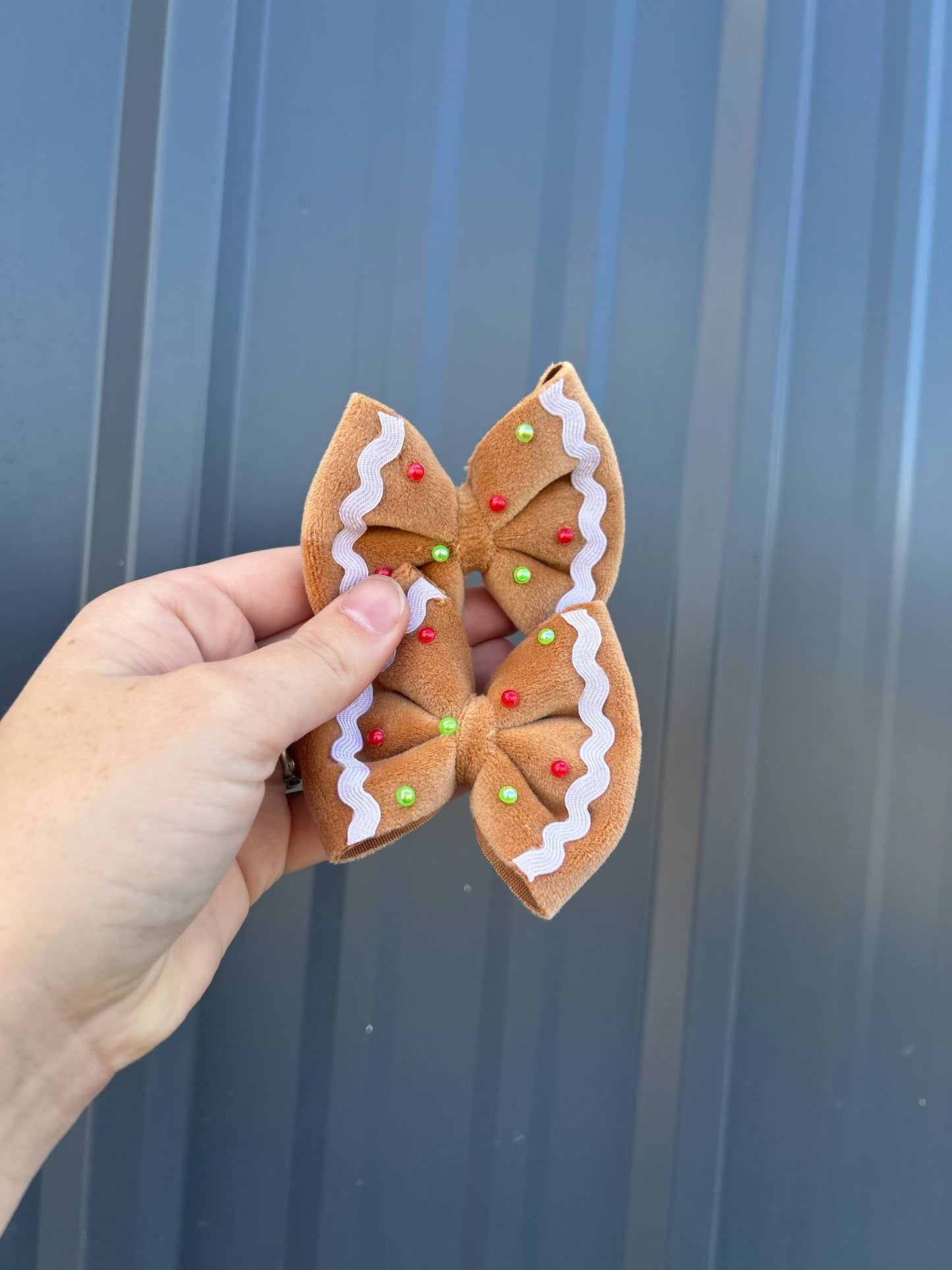 Gingerbread pearls bow - all styles