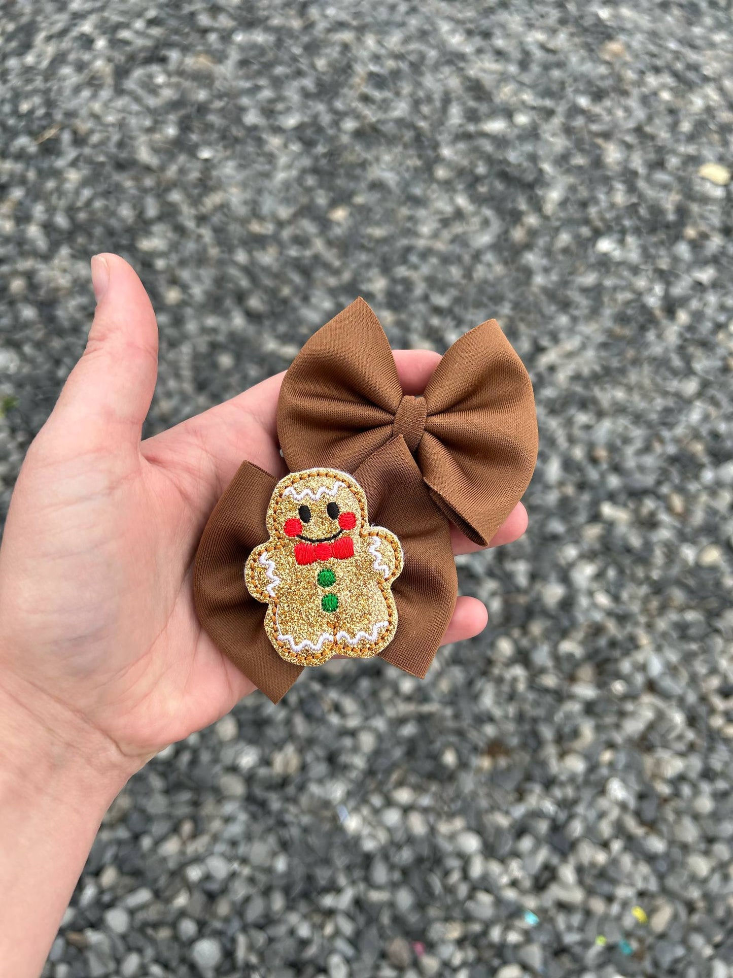 Gingerbread bow with feltie - all styles