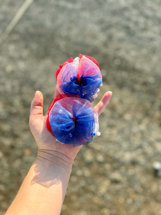 Red white and blue stacked messy piggies pearl mesh