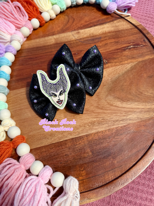 Villain bows